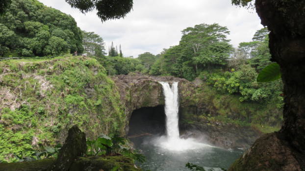 Hawaii - Rainbowfalls