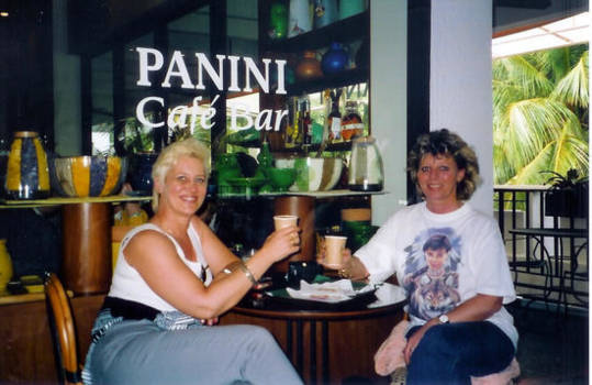 Miami - Having coffee at Harbor Bay Shopping Centre Miami