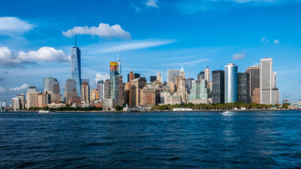 New York - Postcard Picture of Manhattan from the river