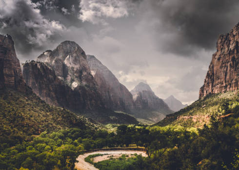 Zion National Park - Hiking the path to heaven
