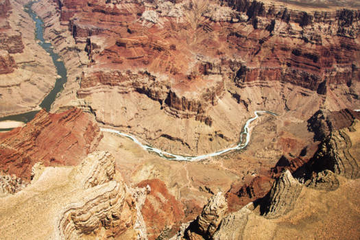 Yellowstone National Park - Grand Canyon, Colorado River (on the left).