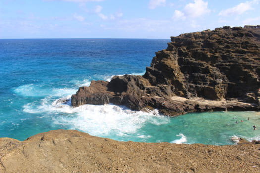 Oahu - Nicki Minaj's Starships "cave" in O'ahu