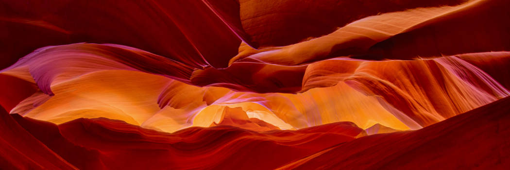 Antelope Canyon - Monument in Waves