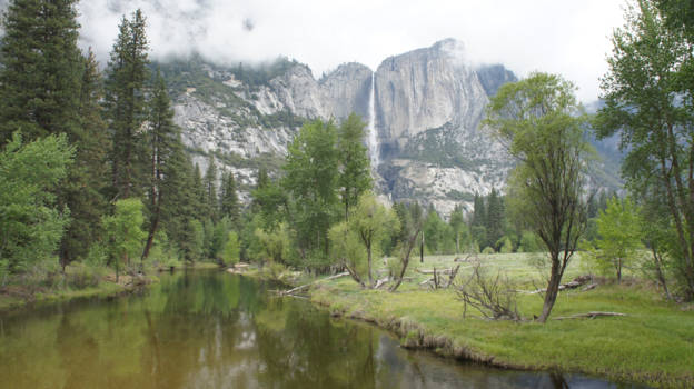 Yosemite National Park - Yosemite Falls in the mist