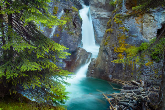 Rocky Mountains - Johnston Canyon waterval