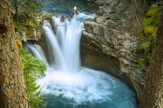 Rocky Mountains - Johnston Canyon waterval