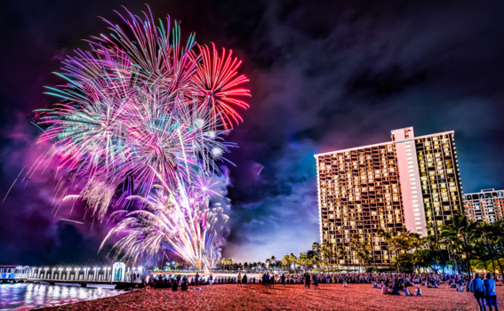 Honolulu - Fireworks Hilton Hawaiian Village Honolulu