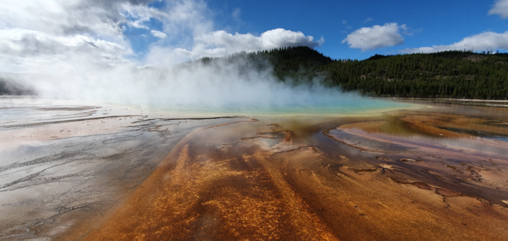 Yellowstone National Park - Yellowstone geiser