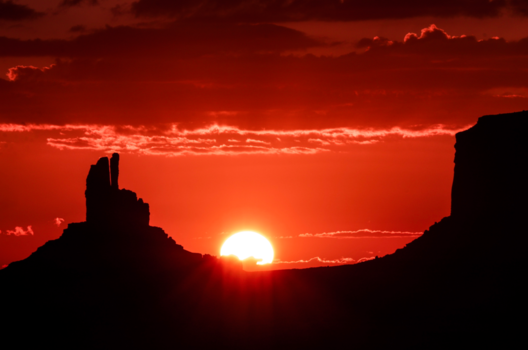 Arizona - Sunrise at Monument Valley