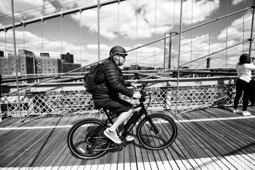 New York - Cycling at Brooklyn bridge