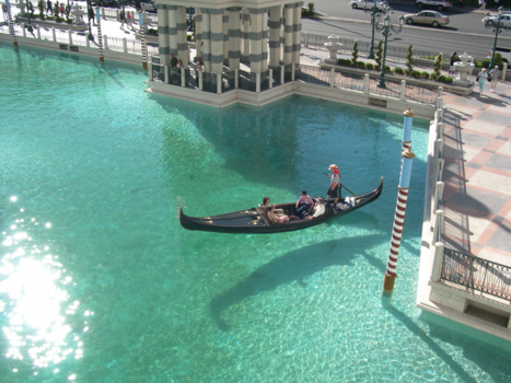 Las Vegas - Zwevend gondel in Las Vegas in 2003 (Nikon coolpix 4300)