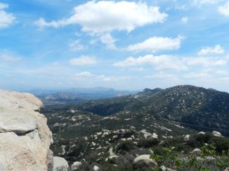 California - Uitzicht vanaf de Potato Chip Rock (Mt. Woodson Trail) in Poway