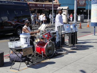 Amerika - A nice band playing at Fisherman's Warf