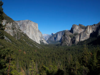 Yosemite National Park - Tunnel view