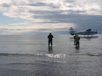 Rondreis Alaska - Aankomst Katmai NP strand van Hallo Bay