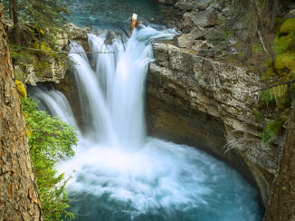 Rocky Mountains - Johnston Canyon waterval