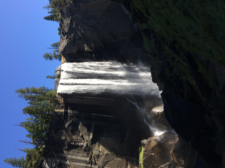 Amerika - Waterval in Yosemite National Park.